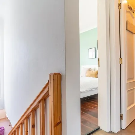 House Clerigo - 2 Unique By Lisbeyond *