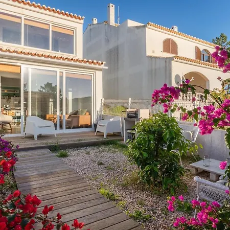 House Clerigo - 2 Unique By Lisbeyond *