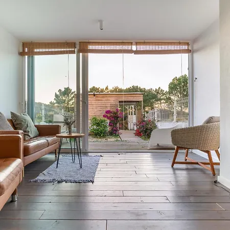 House Clerigo - 2 Unique By Lisbeyond Daire